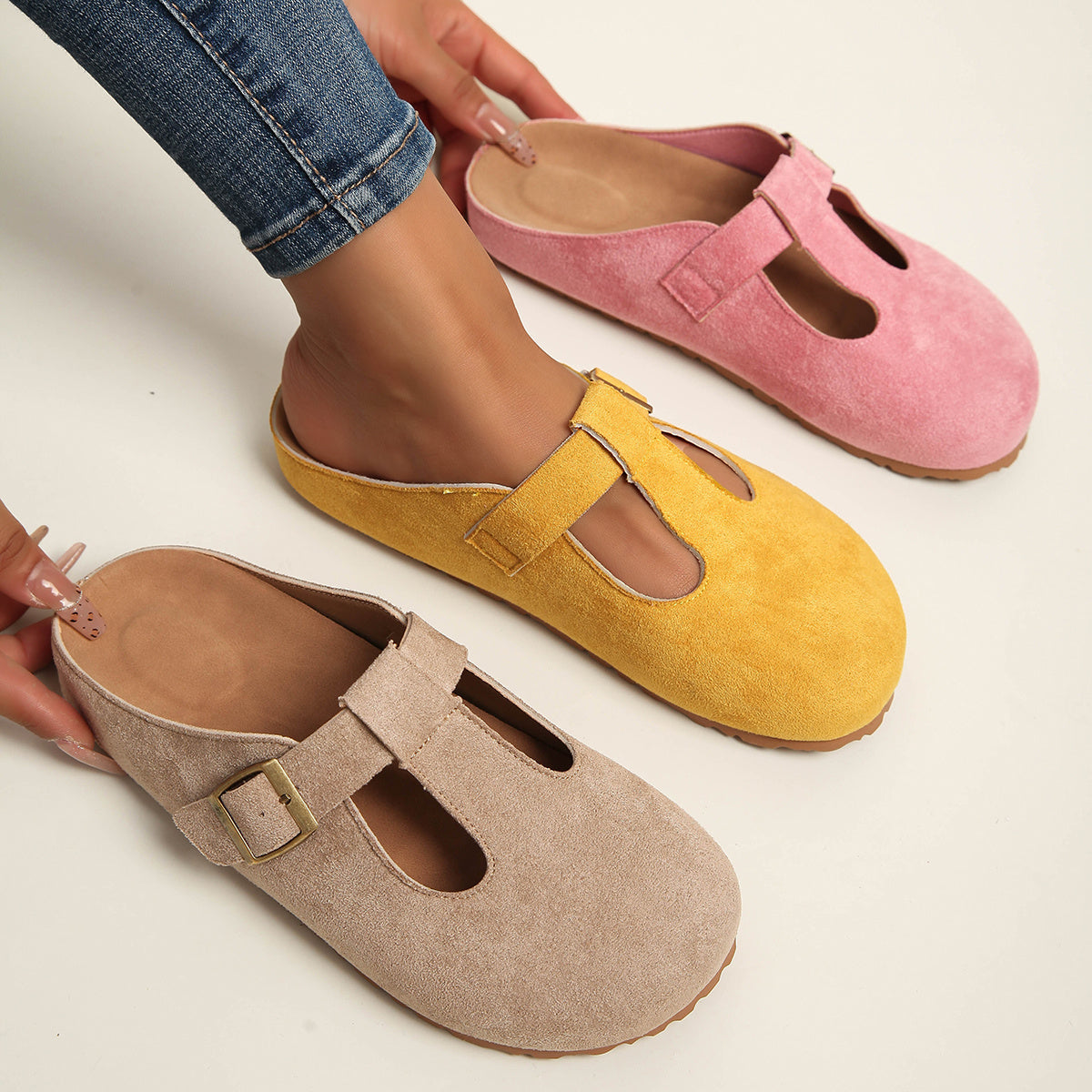 Joyce – Minimalist Buckle Clogs