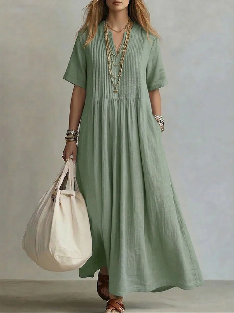 Diletta | Figure-Flattering Pleated Dress