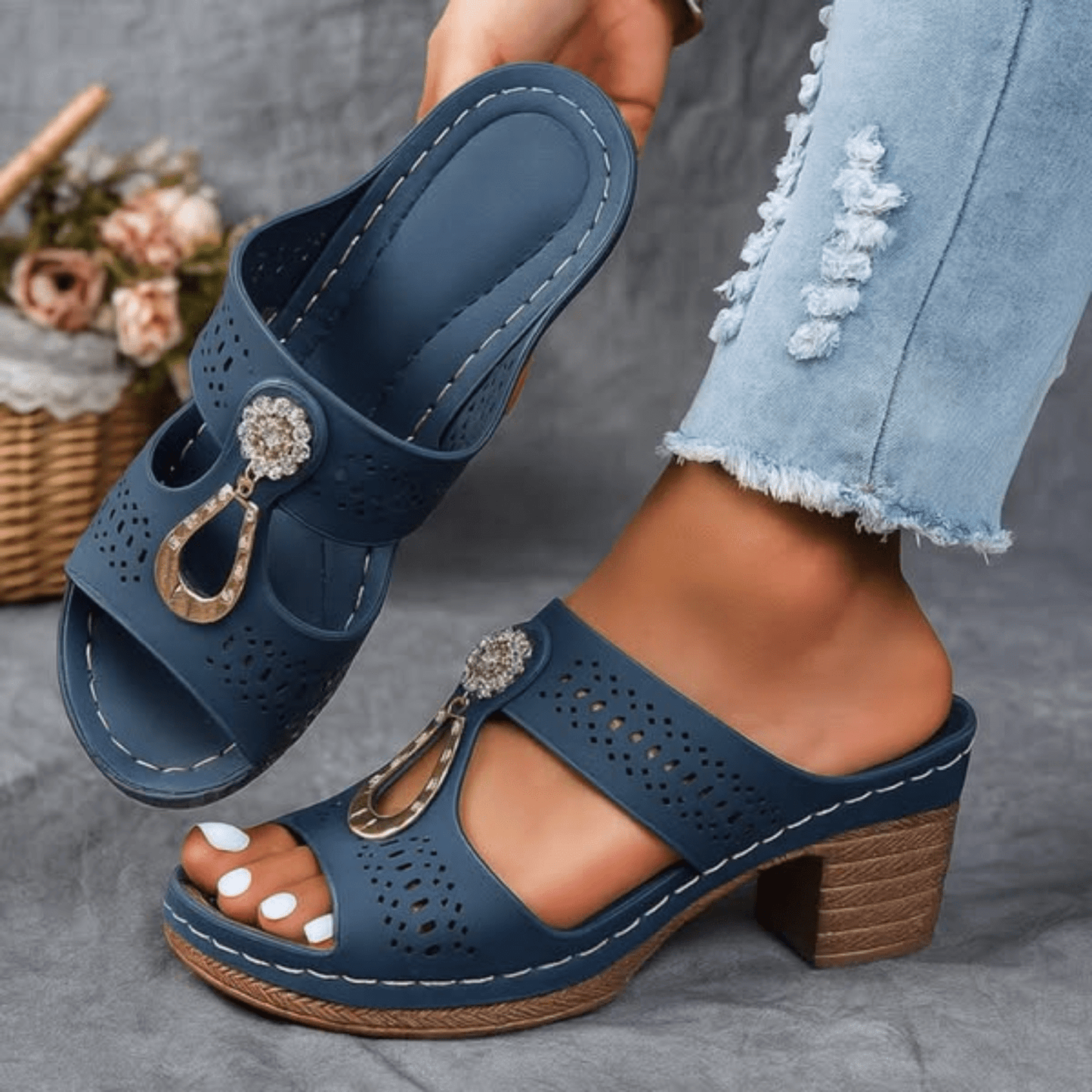 Laura – Chic Orthopedic Sandals